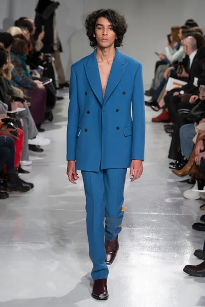 Look 46